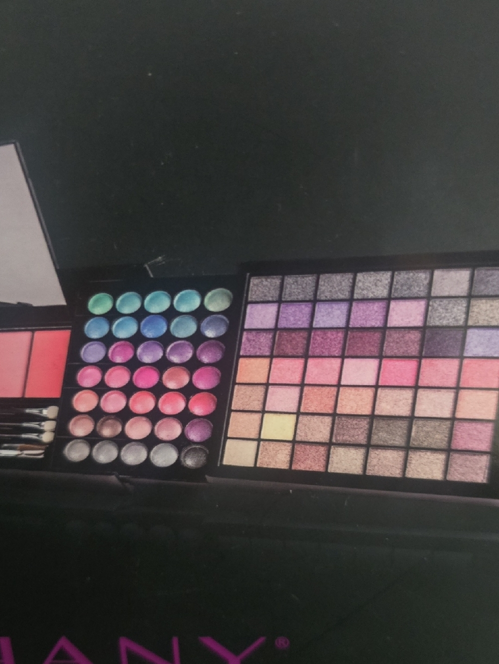 SHAN All-In-One Harmony Makeup Kit - Pink - Picture 2 of 7